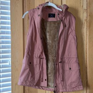 pink vest